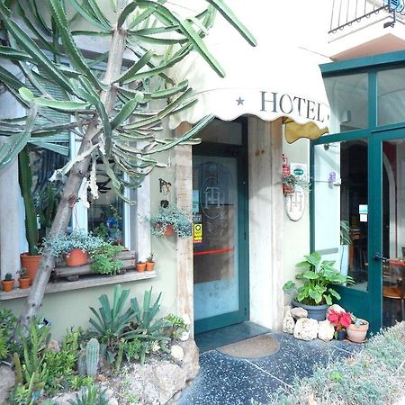 Albergo Torino Albenga Esterno foto