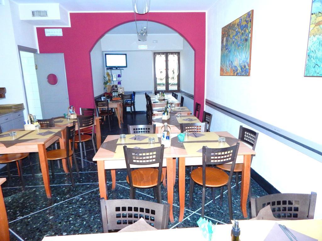 Albergo Torino Albenga Esterno foto