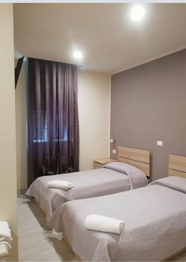 Albergo Torino Albenga Esterno foto